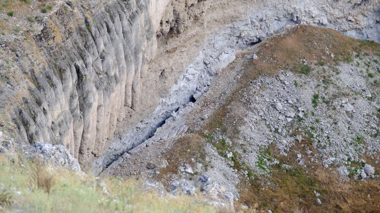 Konya’da doğa alarm veriyor! Bir zamanlar göldü, şimdi çöküyor 7